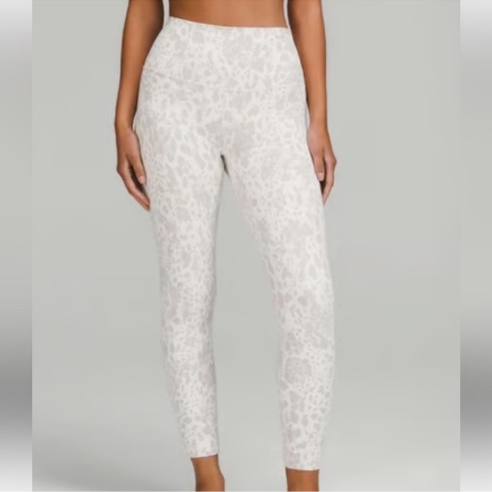 Lululemon Cheetah Print Cropped Leggings
